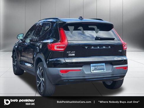 Used 2021 Volvo XC40 T5 R-Design w/ Advanced Package AWD/4WD image 27