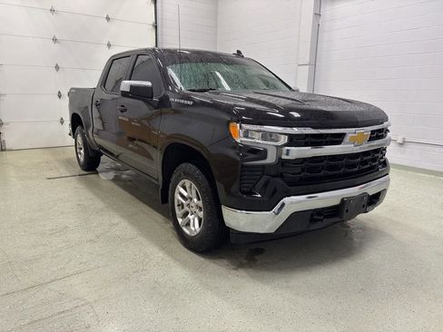 Used 2023 Chevrolet Silverado 1500 LT image 2