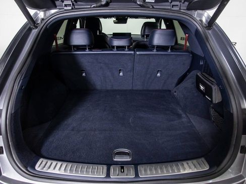 Used 2022 Genesis GV70 3.5T Sport image 9