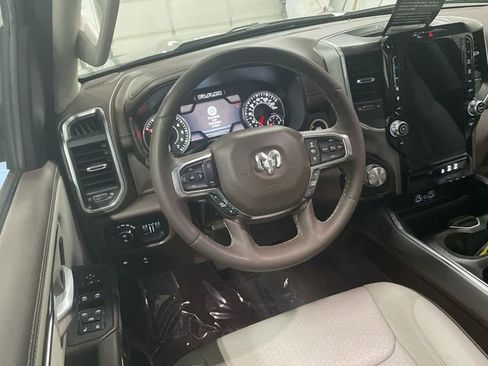 Used 2025 RAM 1500 Laramie AWD/4WD image 18