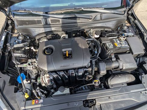 Used 2024 Kia Forte LXS w/ LXS Technology Package image 10