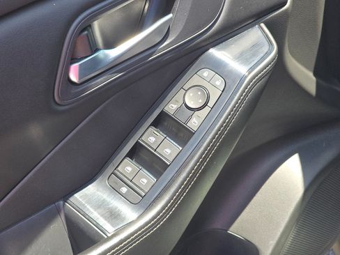 Used 2024 Nissan Rogue SV FWD image 21