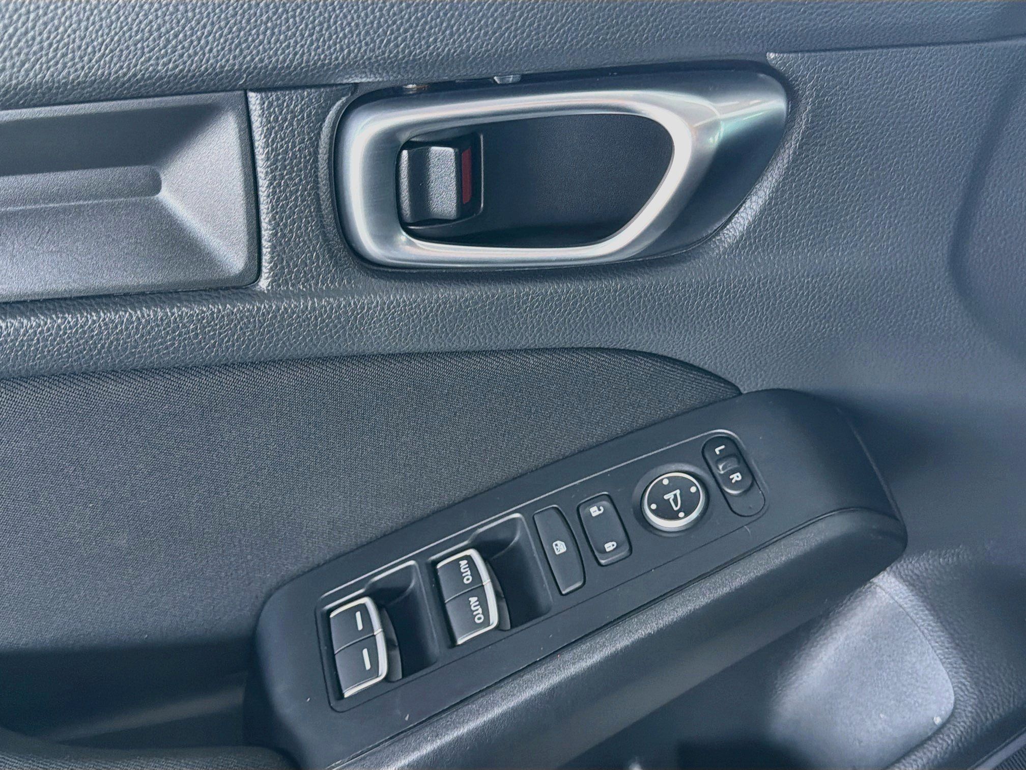 Used 2023 Honda Civic Sport image 15