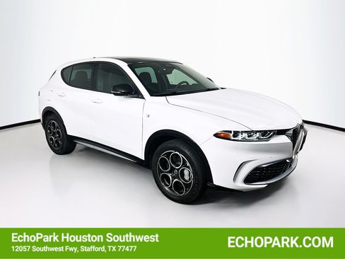 Used 2024 Alfa Romeo Tonale Ti AWD/4WD image 1