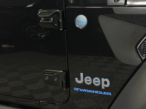 Used 2025 Jeep Wrangler Unlimited Sport S 4xe AWD/4WD image 15