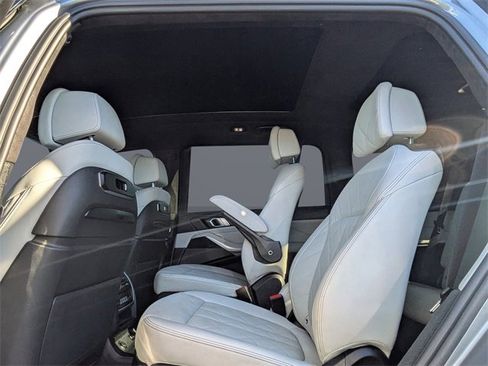 Used 2023 BMW X7 xDrive40i w/ Executive Package image 16