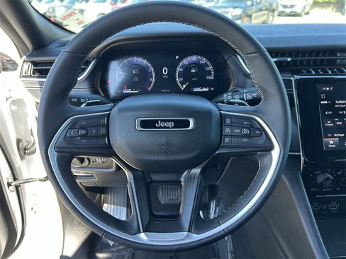 Used 2024 Jeep Grand Cherokee Altitude image 25
