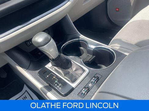 Used 2015 Toyota Highlander Limited AWD/4WD image 32