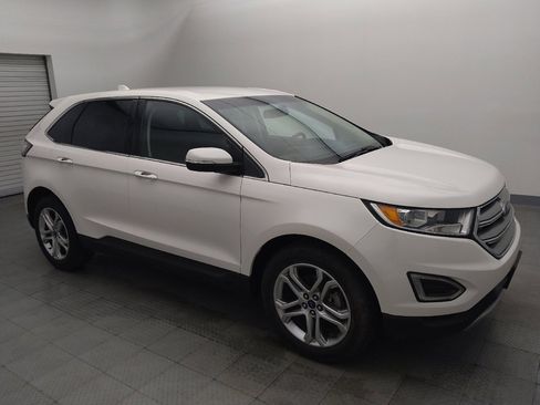 Used 2018 Ford Edge Titanium w/ Technology Package FWD image 11