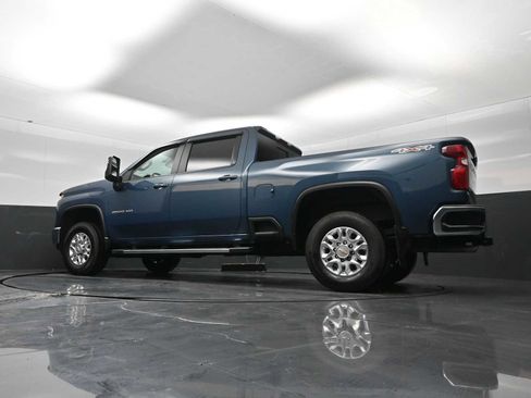 Used 2025 Chevrolet Silverado 2500 LT image 24