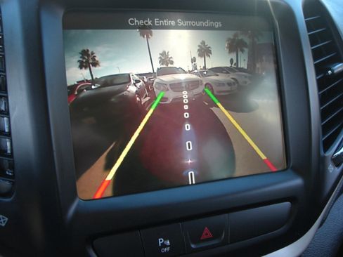 Used 2018 Jeep Cherokee Limited w/ High Altitude Package image 24