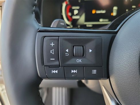 New 2025 Nissan Pathfinder Platinum image 5