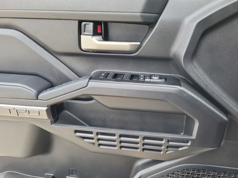 Used 2024 Toyota Tacoma TRD Off-Road w/ TRD Off Road Upgrade Package image 19