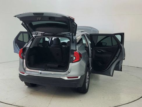 Used 2023 GMC Terrain SLT image 41