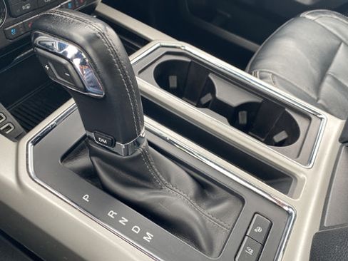 Used 2018 Ford F150 Lariat w/ Equipment Group 502A Luxury AWD/4WD image 20
