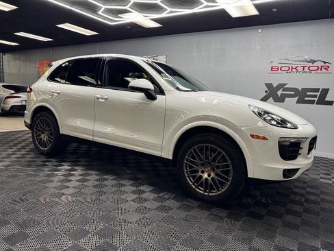 Used 2018 Porsche Cayenne image 1