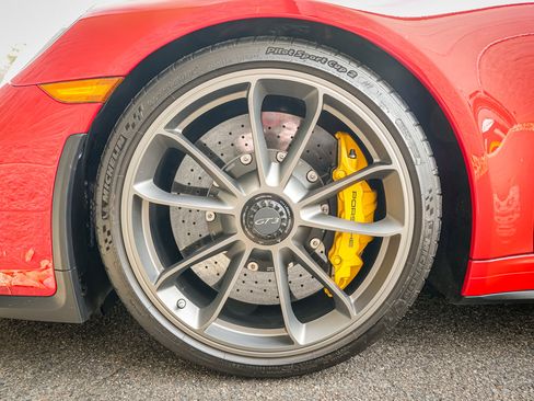 Used 2018 Porsche 911 GT3 image 13