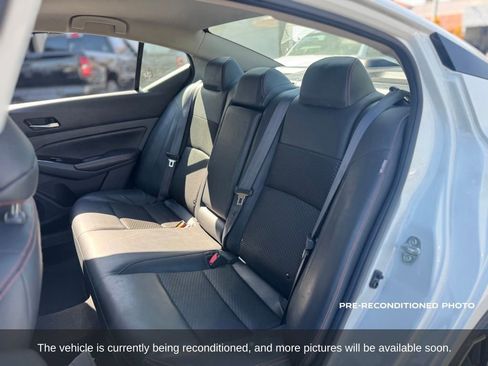 Used 2024 Nissan Altima 2.5 SR FWD image 7