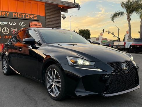 Used 2018 Lexus IS 300 RWD image 19