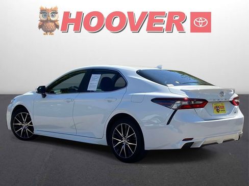Used 2024 Toyota Camry SE image 5