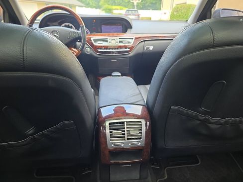 Used 2011 Mercedes-Benz S 550 4MATIC w/ Premium 2 Pkg image 26