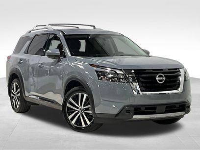 Used 2025 Nissan Pathfinder Platinum w/ Cargo Package