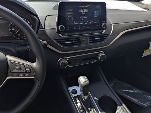 New 2026 Nissan Altima 2.5 SV image 10