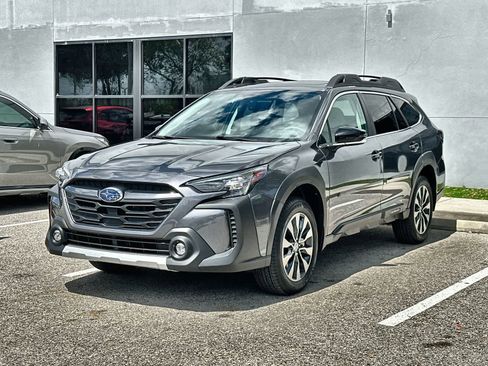 Used 2025 Subaru Outback Limited image 1