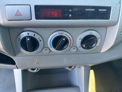 Used 2006 Toyota Tacoma PreRunner image 22