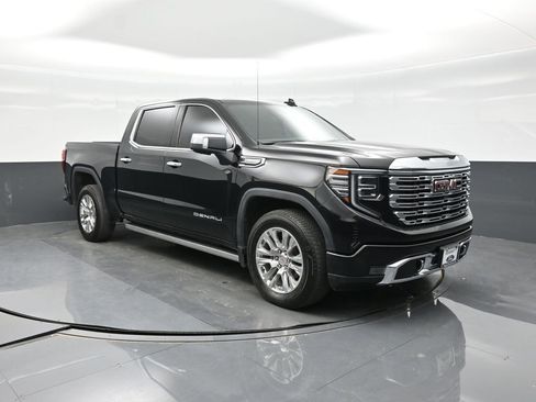 Used 2025 GMC Sierra 1500 Denali w/ Technology Package RWD image 18