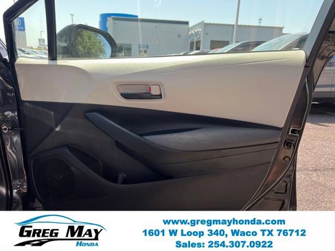 Used 2022 Toyota Corolla LE FWD image 12