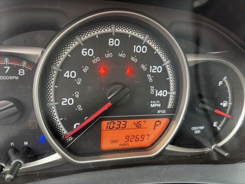 Used 2017 Toyota Yaris L image 13