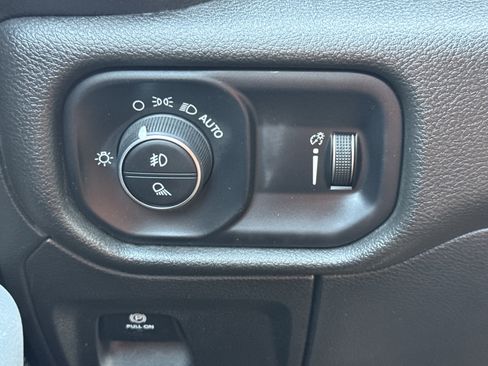 Used 2022 RAM 1500 Big Horn AWD/4WD image 13