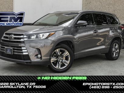 Used 2017 Toyota Highlander Limited Platinum