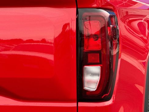 Used 2023 GMC Sierra 1500 SLE RWD image 46
