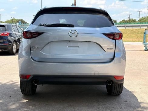 Used 2018 MAZDA CX-5 Touring w/ Preferred Equipment Package FWD image 4