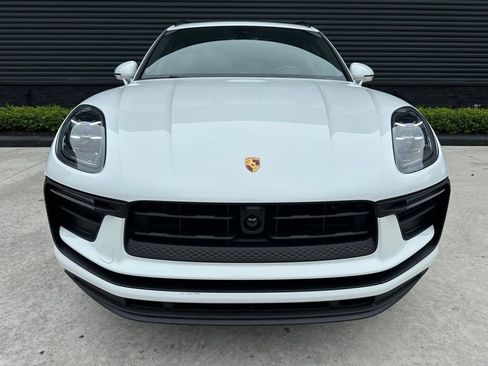 Used 2026 Porsche Macan AWD/4WD image 8