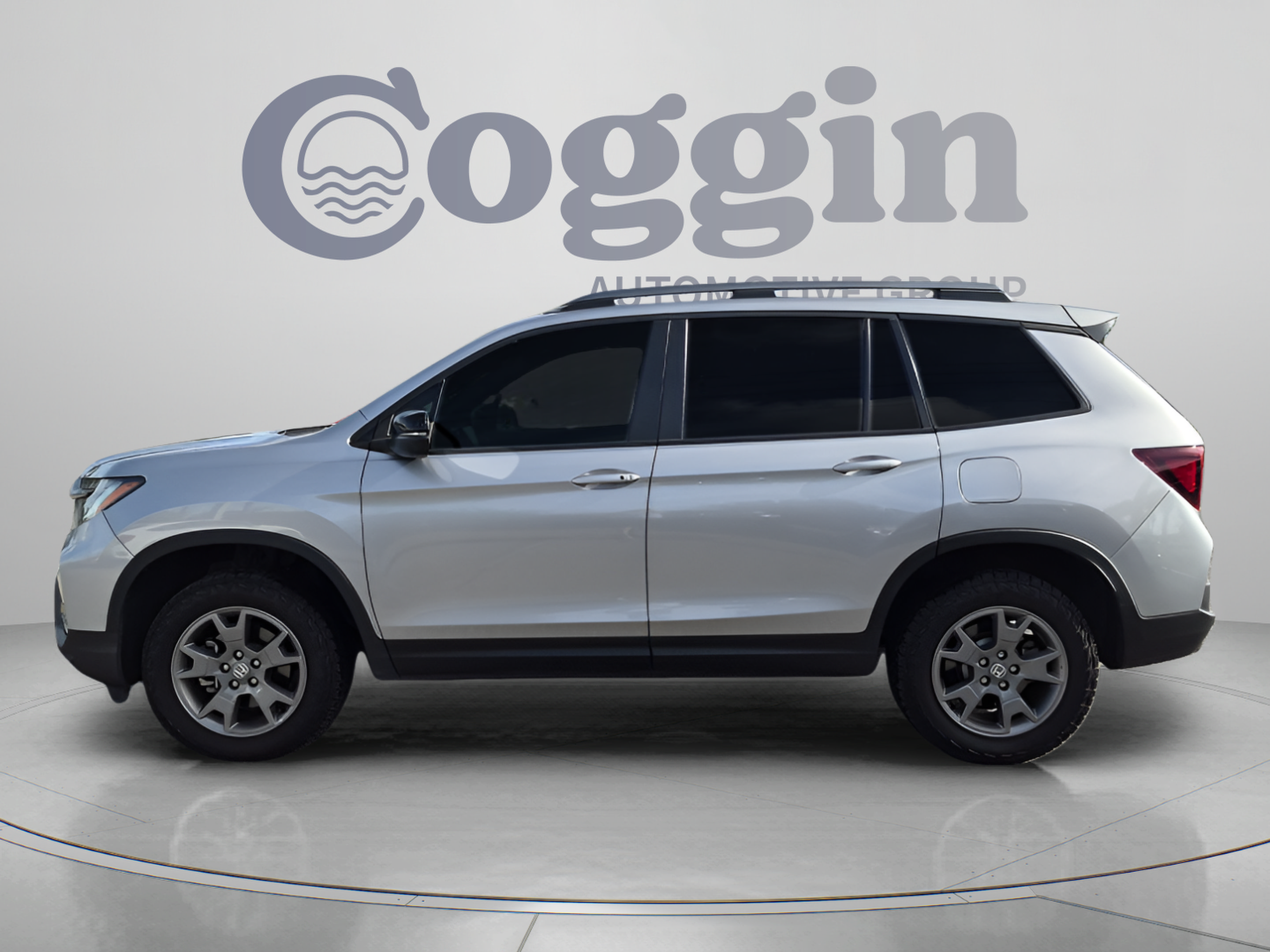 Certified 2025 Honda Passport TrailSport image 3