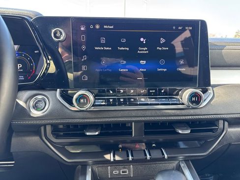 Used 2025 Chevrolet Colorado LT RWD image 14