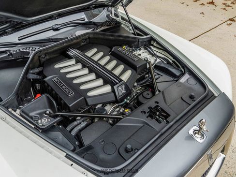 Used 2015 Rolls-Royce Ghost image 18