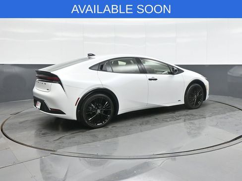 Used 2026 Toyota Prius AWD image 7