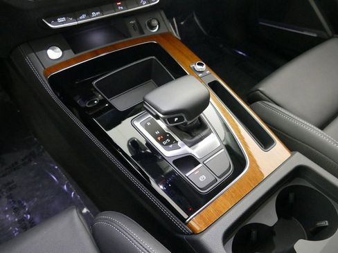 Used 2024 Audi Q5 e Premium Plus image 24