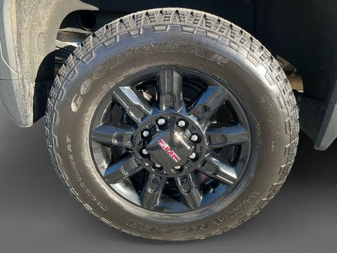 Used 2025 GMC Sierra 2500 AT4 w/ AT4 Premium Plus Package image 10