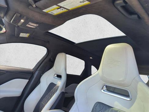 Used 2019 Jaguar F-PACE SVR image 23