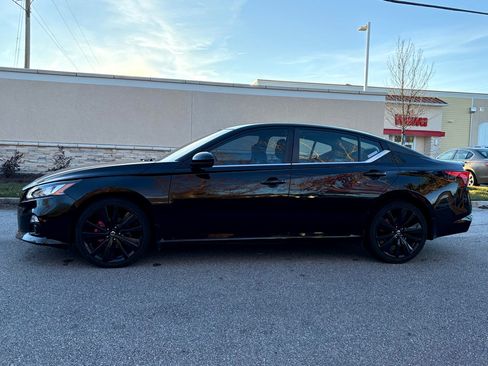Used 2022 Nissan Altima 2.5 SR w/ Midnight Edition Package image 26