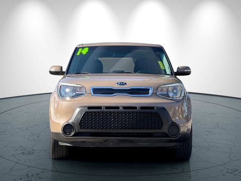 Used 2014 Kia Soul + image 9