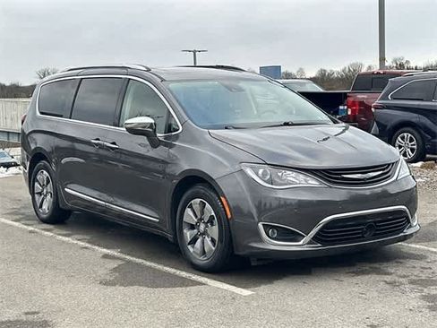 Used 2019 Chrysler Pacifica Limited w/ Advanced Safetytec Group image 36