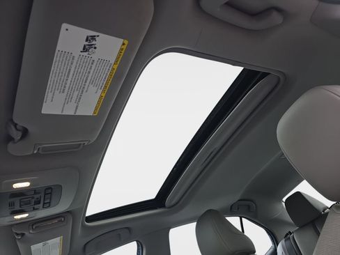 Used 2023 Toyota Camry XLE w/ Navigation Package image 33