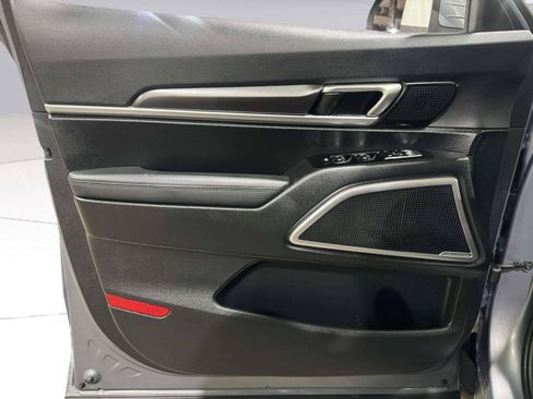 Used 2025 Kia Telluride S FWD image 24