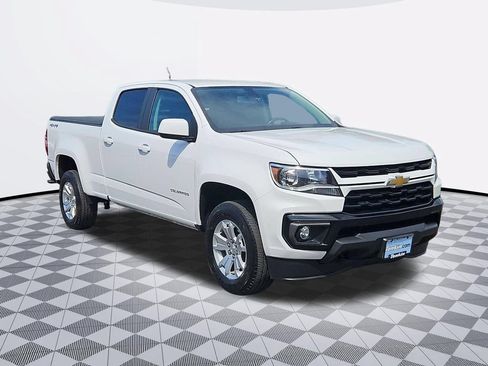 Used 2022 Chevrolet Colorado LT w/ LT Convenience Package AWD/4WD image 8